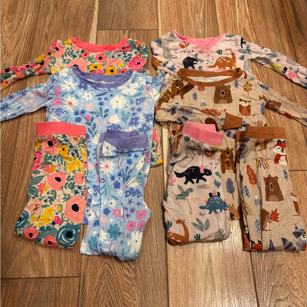 Little Sleepies 18-24 months (lot of 4 pajamas)